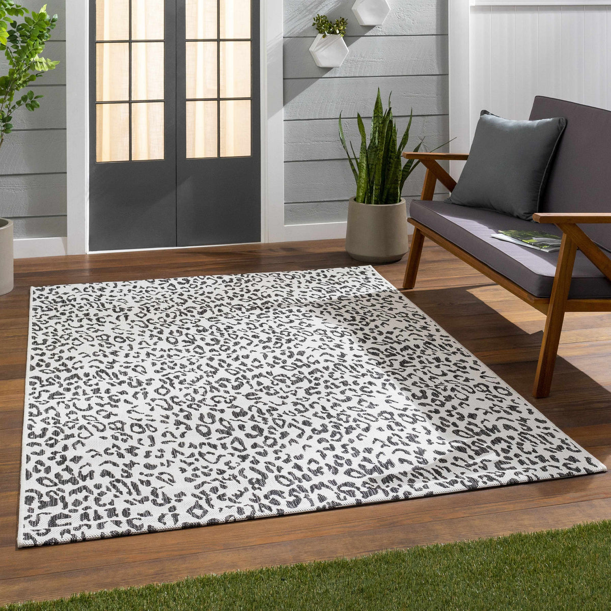 Animal Print Area Rug - Black, White - 7'10" x 10'2" S9470
