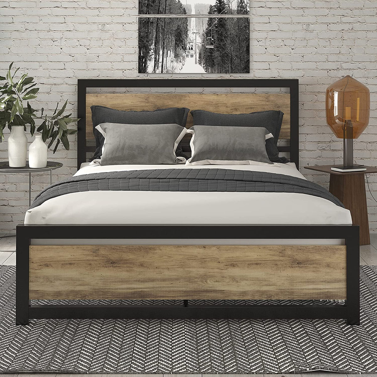 Brown Queen Size Metal Platform Bed Frame with Wooden Headboard U9235