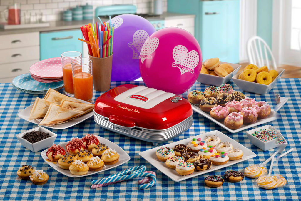 Sandwiches and Cookies 3in1 Red S710