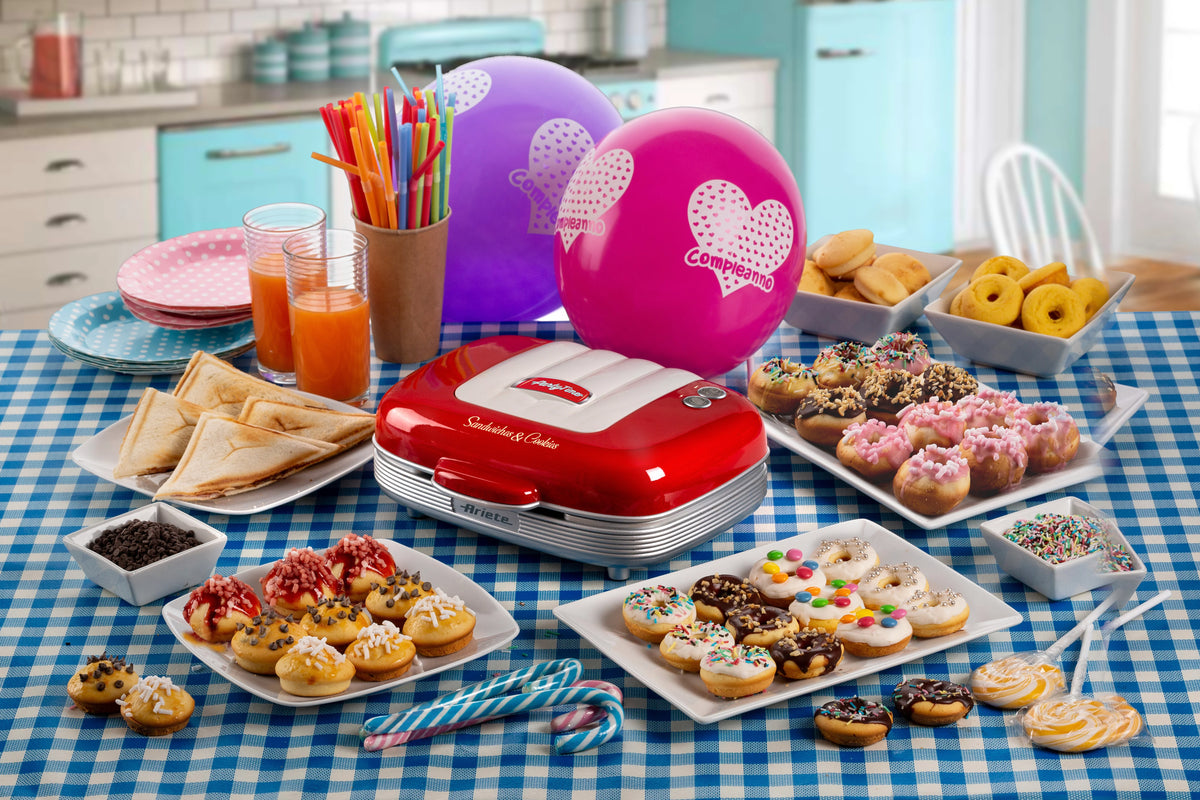 Sandwiches and Cookies 3in1 Red S710
