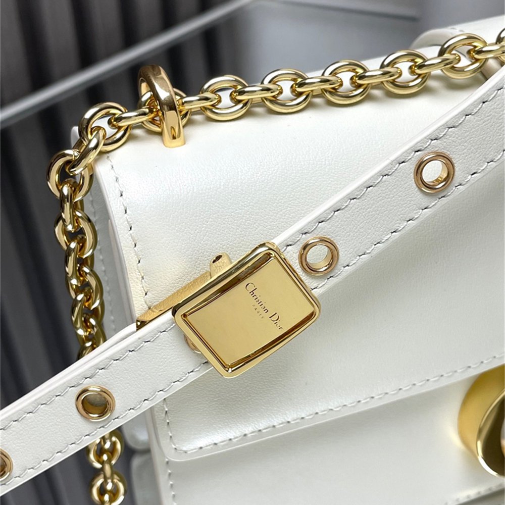 White C48781
