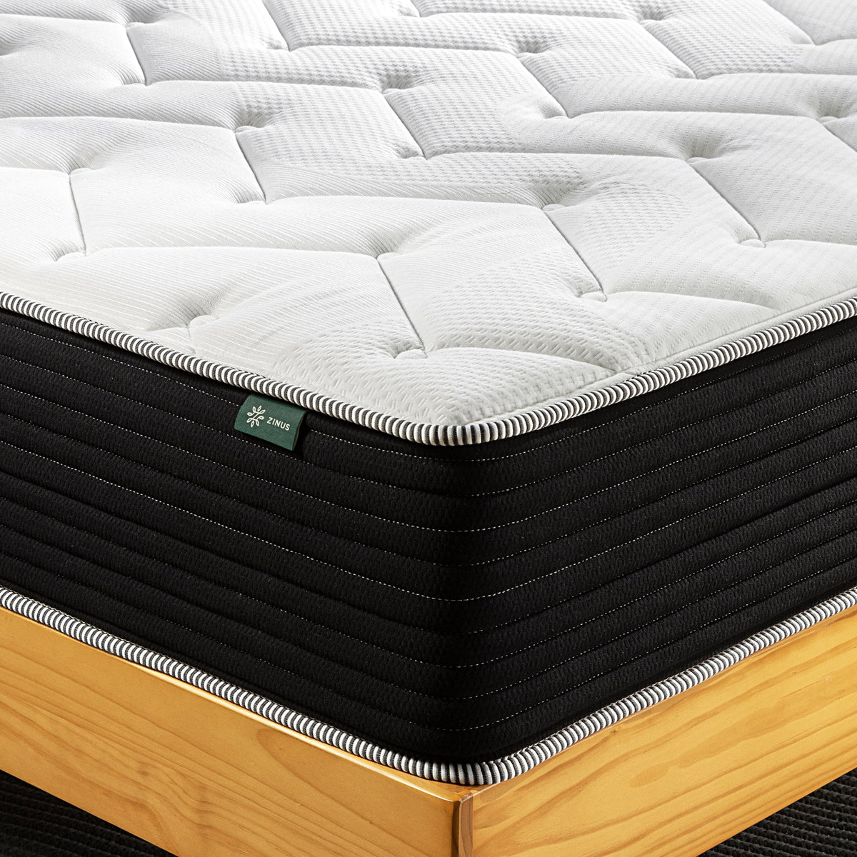 10 Classic Pocket Spring Hybrid Queen Mattress L809