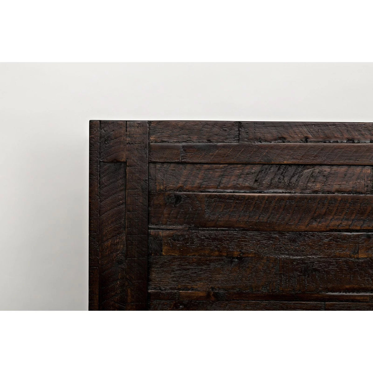 Queen Storage Bed B681180