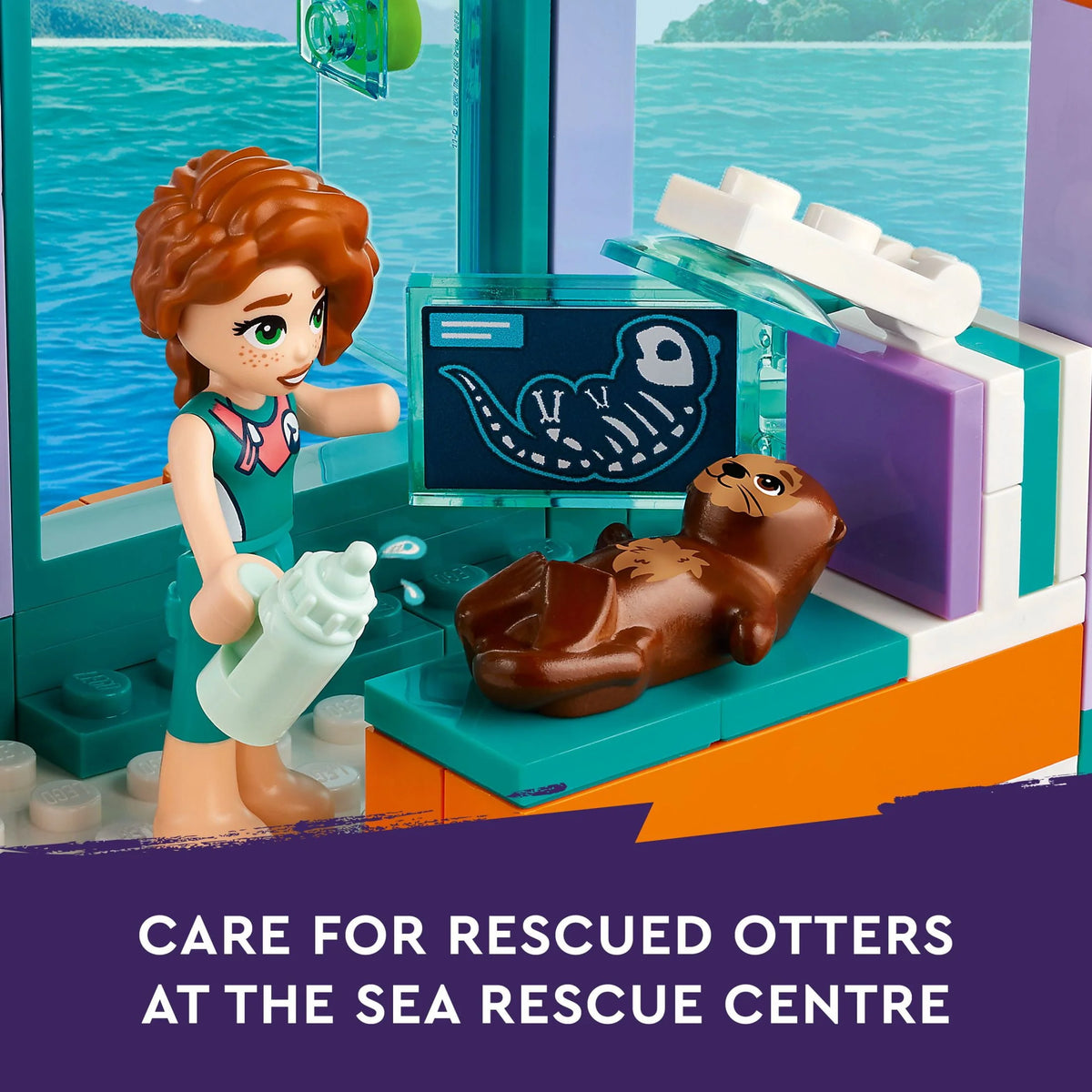 Sea Rescue Center Building Toy with 3 Mini-Dolls T724369