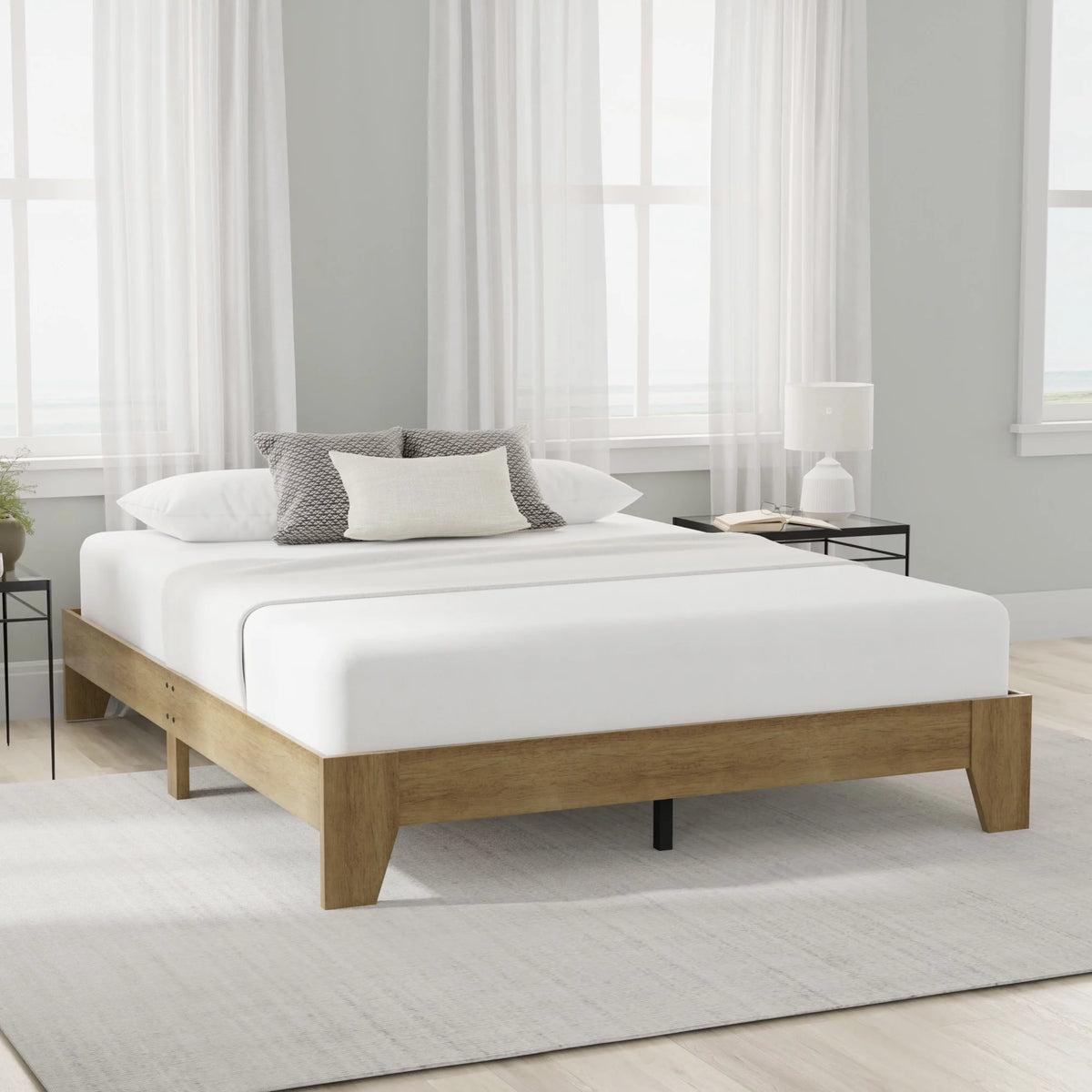 Queen Wood Platform Bed O819