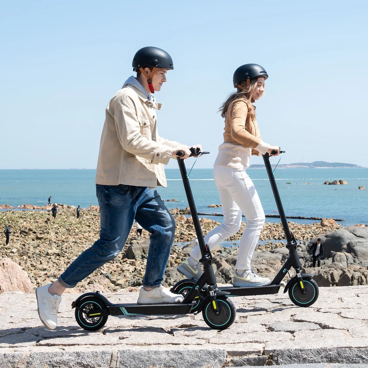 Electric Scooter with 350W Motor, 19 mph N37608