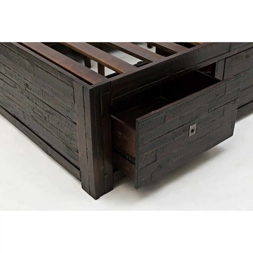 Queen Storage Bed B681180