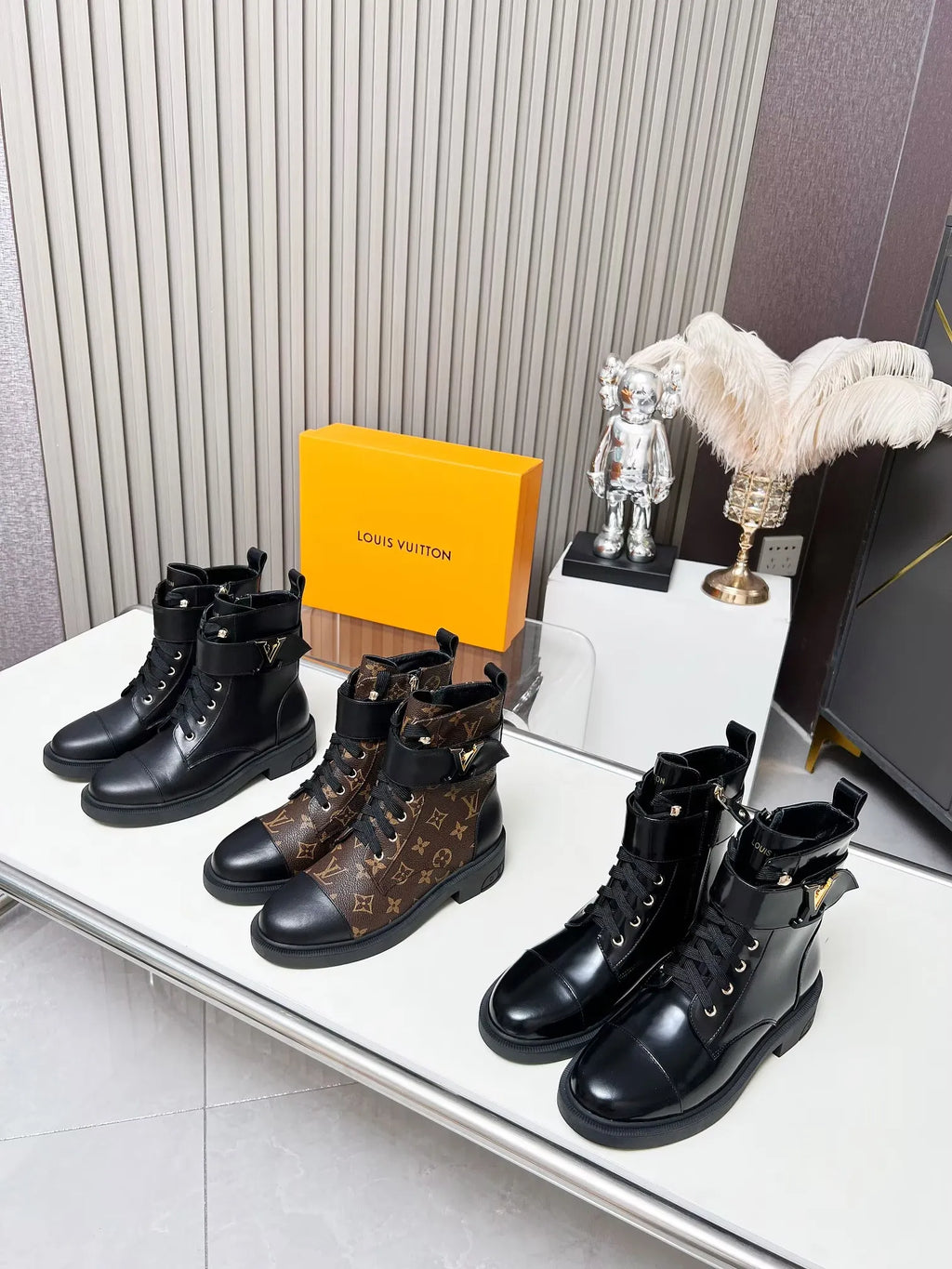 Women Boots I322