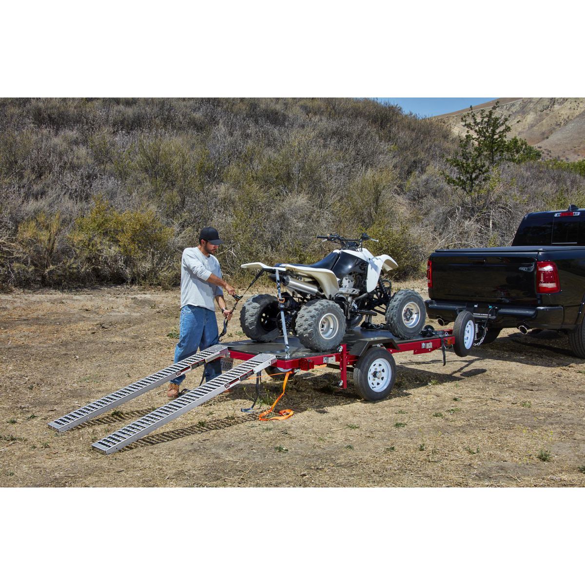 1000 lb. Capacity Steel Loading Ramps, Set of 2 K409