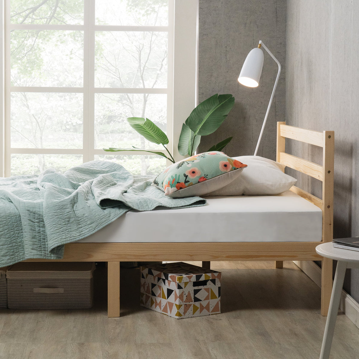 King Wood Platform Bed Frame with Headboard O11574